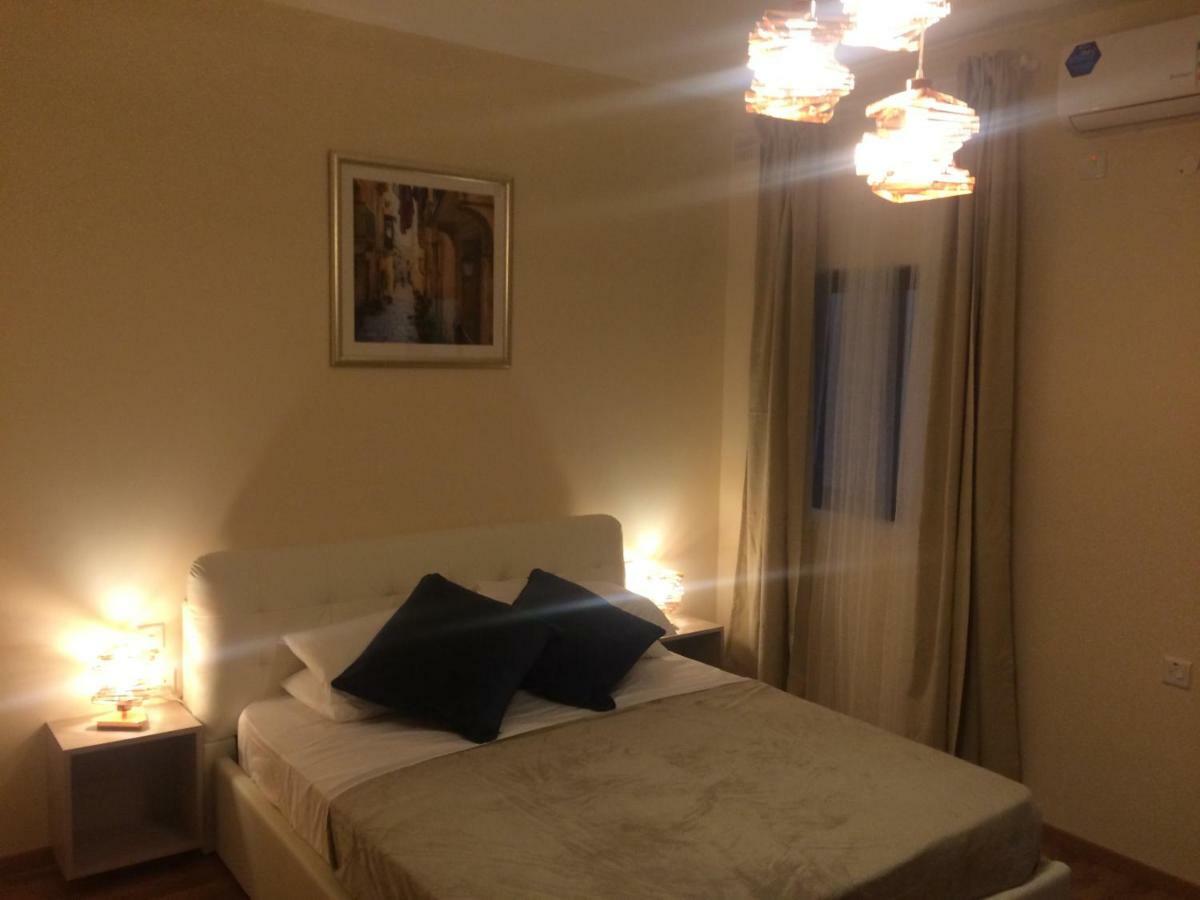 Higlander Apartments Mellieħa Buitenkant foto