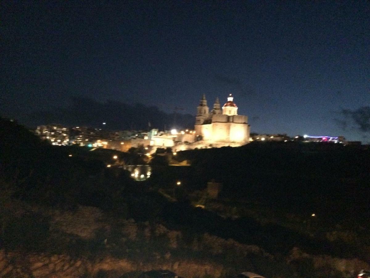 Higlander Apartments Mellieħa Buitenkant foto