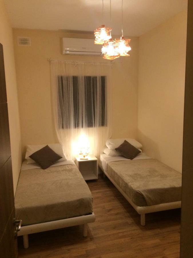 Higlander Apartments Mellieħa Buitenkant foto