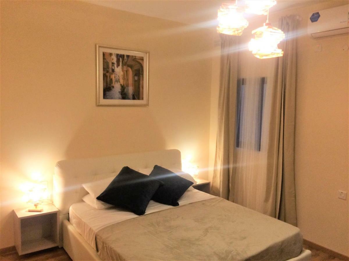 Higlander Apartments Mellieħa Buitenkant foto